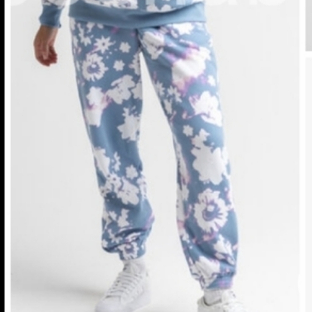 Adidas Oversized Joggers Blue Small